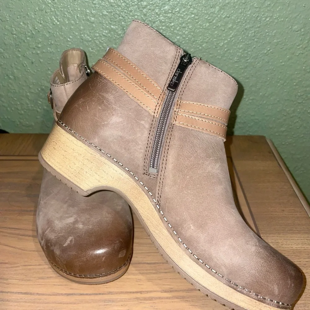 🆕Dansko Women Ankle Boots Brook Nubuck Taupe Burnished  7-7.5/38  $184 - Picture 12 of 15
